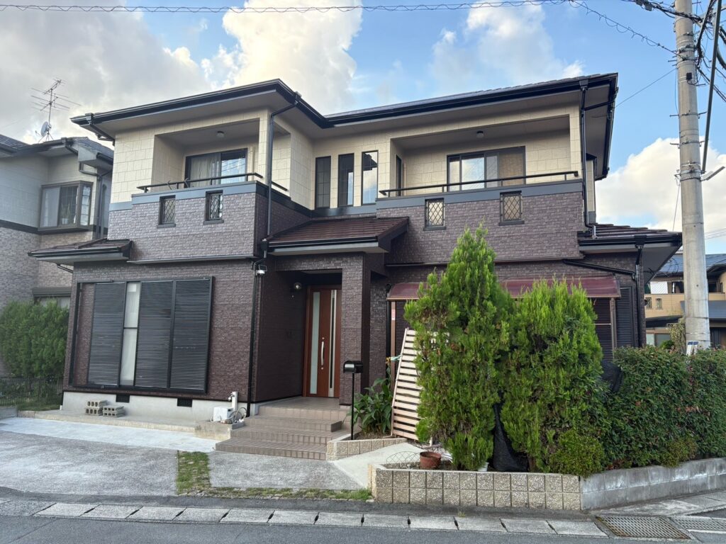 熊本市北区にて外壁・屋根塗装（マウンテンブルー×メリーノのツートン） After