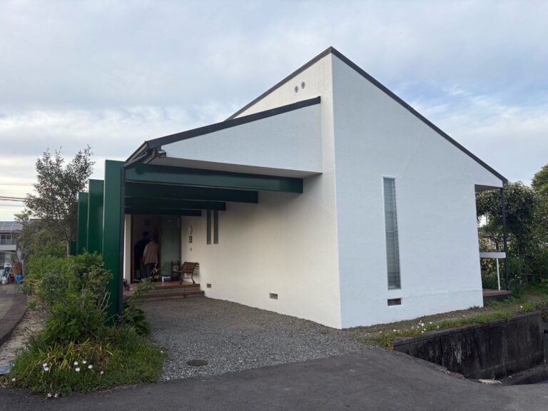 外壁塗装後の戸建て住宅(熊本市南区城南町)